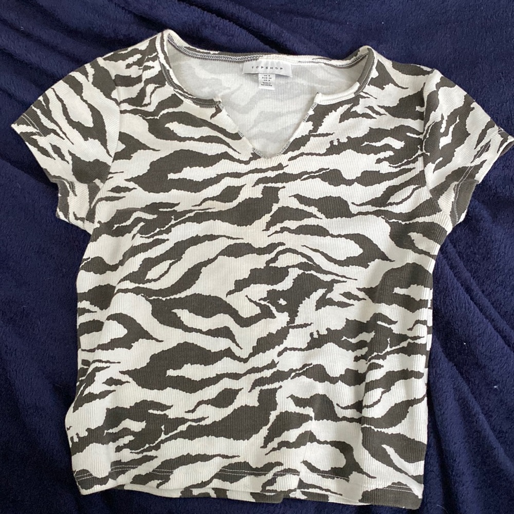 Topshop Zebra yk2 V neck Cropped Short Sleeve
